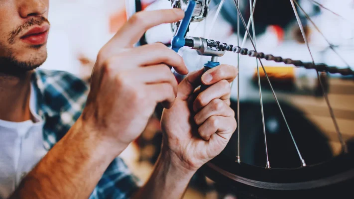 5 Easy Steps On How To Tighten A Bike Chain The Cyclist Choice